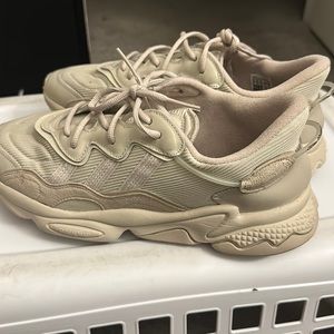 Adidas ozweego sneakers